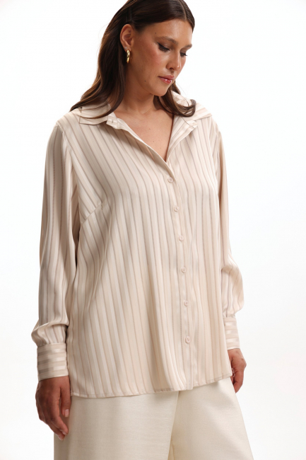 Блузка из поливискозы с акцентными полосками