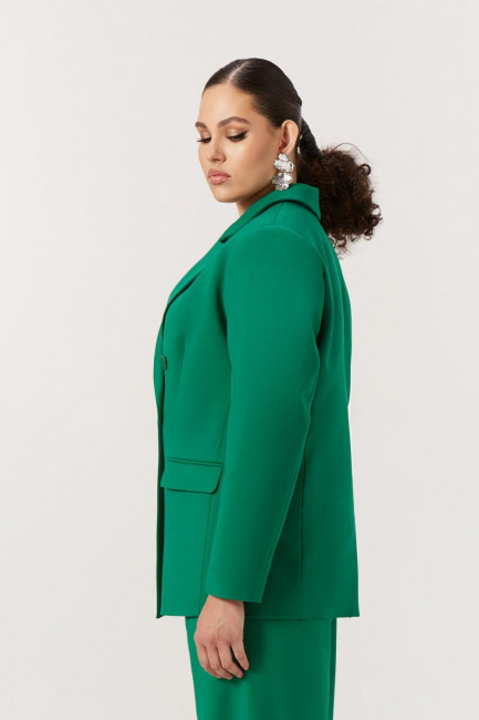 Двубортный зеленый пиджак полуприлегающего силуэта