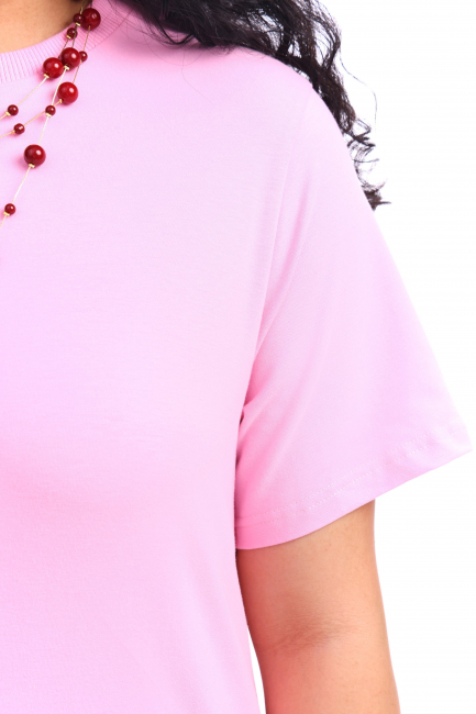 Футболка с круглым вырезом и рибаной