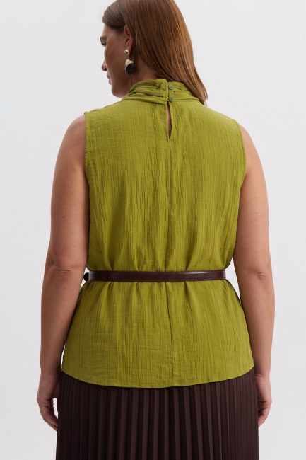 Топ из жатой поливискозы с декоративным шарфом – фото – Plus Size 50–64 – Моно-Стиль