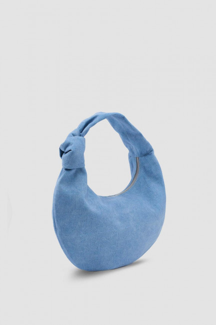 Джинсовая сумка хобо с декоративным узлом
