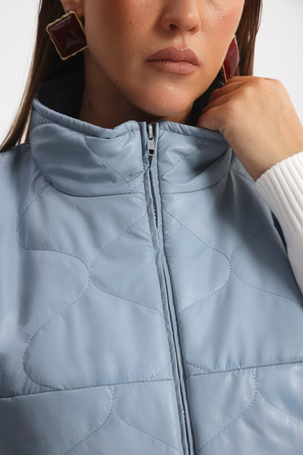 Жилет с принтованной подкладкой и простежкой