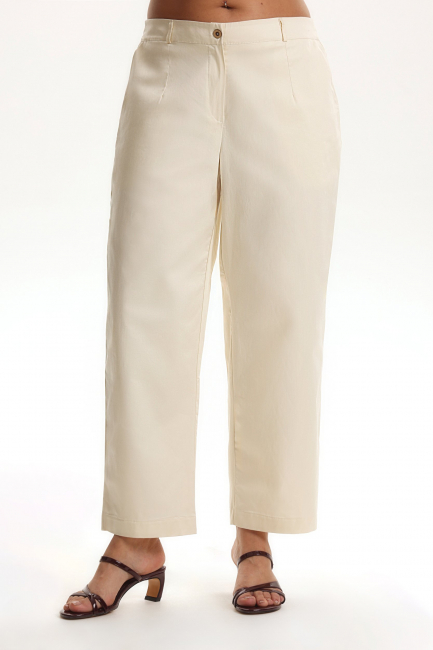 Брюки чинос молочного цвета