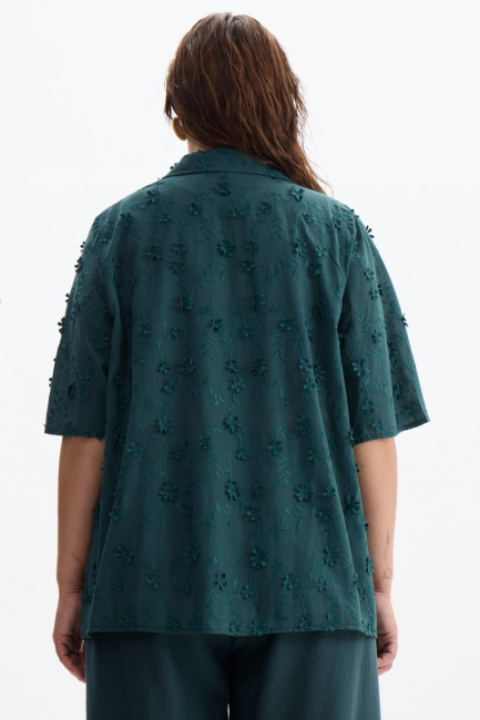 Блузка из хлопка с английской вышивкой – фото – Plus Size 50–64 – Моно-Стиль