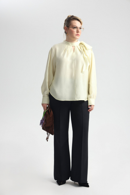 Блузка с бантом из прохладной шерсти