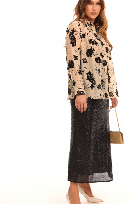 Юбка трапеция с пайетками и на подкладке черного цвета