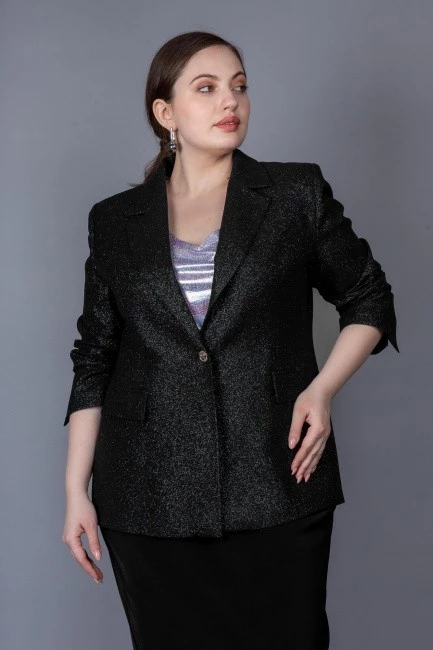 Блестящий пиджак черного цвета