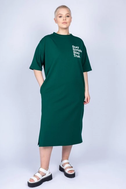 Изумрудное платье футболка из смесового трикотажа