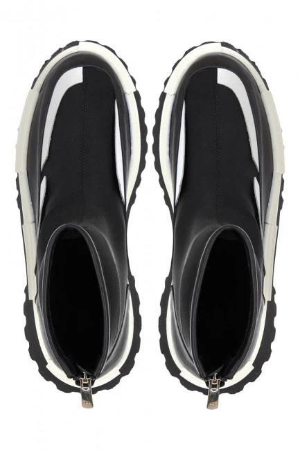 Комбинированные черно-белые ботинки из прорезиненной ткани увеличенной полноты